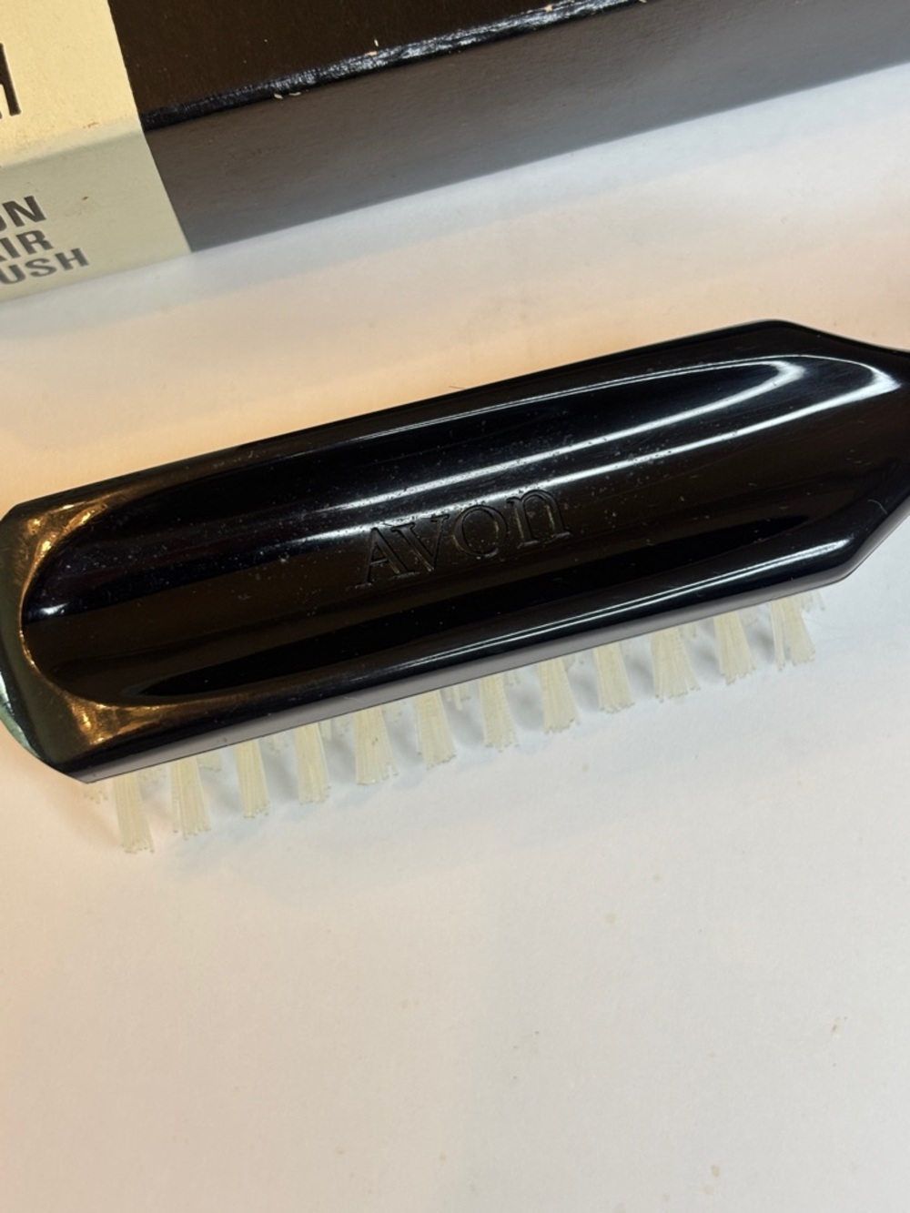 Vintage Avon hair brush in box - Picture 4 of 6